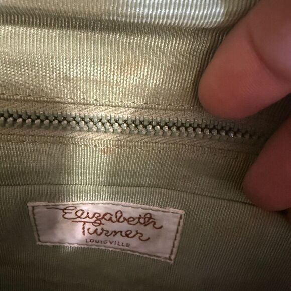 Vintage ELIZABETH‎ TURNER Louisville Iris Floral Ivory Needlepoint Purse - Picture 5 of 5